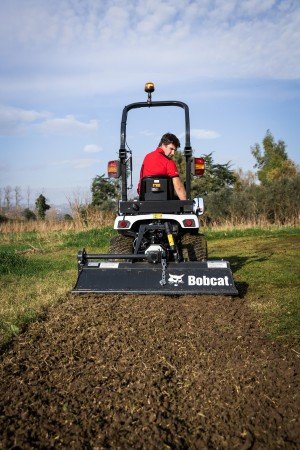 BOBCAT CT1025 TRACTOR MET GAZONBANDEN