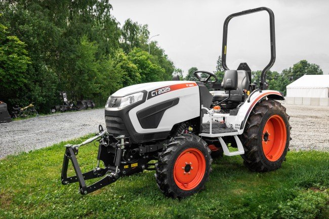 BOBCAT CT2025 TRACTOR