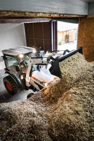 BOBCAT CT2535 TRACTOR