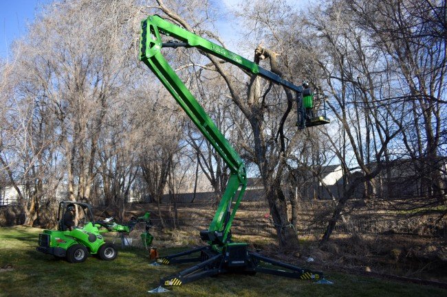 AVANT LEGUAN 225 SPINHOOGTEWERKER